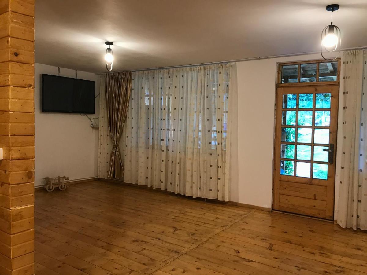 Casutele Doftanei Séjour chez l'habitant Teşila